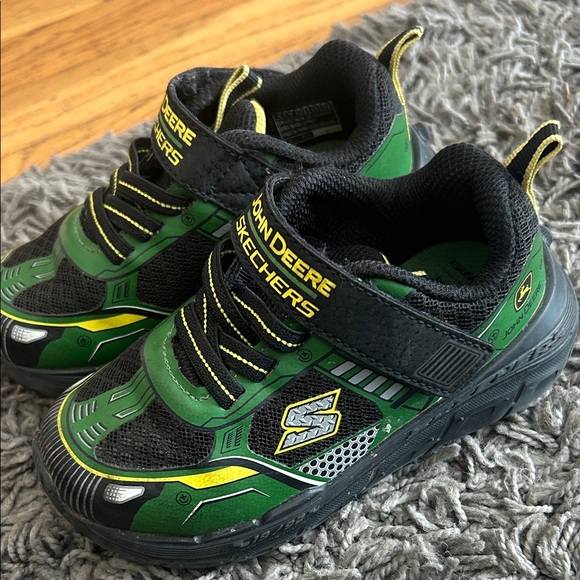 Skechers x John Deere Boys' Green Velcro Sneakers Size 8 - Picture 4 of 12